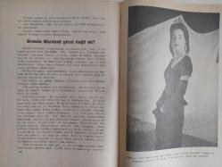 Holivut Dünyası Haftalık Aktüalite Sinema Tiyatro Müzik ve Magazin Dergisi - Forma:7 - Clark Gable bir uçak kazasında ölen sevgili karısı Carole Lombard ile beraber - Sakın bayan Mannik olmasın? - ''Ben canlı bir bebeğim'' - Asker olan artistler - Brenda Marshall güzel değil mi? - Hüseyin Cahit Yalçın'ın pek beğenmediği meşhur Brenda Marshall - Defterdeki imzalar - Varner kardeşler stüdyosunda Bekçi Osman - Foks stüdyosuna giderken öğrendiklerim - Okuyucuların sorgularına cevaplar - John Payne fotoğraf ve haberi - Tam Takım Dergi