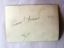 GÖNÜL YAZAR'IN ORİJİNAL FOTOĞRAFI - 12,5 x 9 cm EBADINDA - GÖNÜL YAZAR ve YAŞAR ALPTEKİN YEMEK MASADINDAYKEN