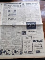 Cumhuriyet Gazetesi - 21 Ekim 1960 - Nadir Nadi Köşe Yazısı - Dünkü Duruşma Sadece Bir Saat Sürdü Ve Müdafaalar Yapıldı Köpek Davasında Karar Pazartesiye Kaldı -  Celal Bayar Karar Lehte Veya Aleyhte Olsun Mühim Değil Dedi - Dünkü Duruşmada Yalnız Celal Bayar'ın Kızı Nilüfer Gürsoy Hazır Bulundu - Yassıada İntibaları Yazan Cevat Fehmi Başkut - Dışişleri Bakanı Selim Sarper Atina'da Yapılacak Temaslardan Çok Ümitli - Sabah Şarkısı Yazan Taylor Caldwell Yazı Dizisi - Şişli Camiini Yaşatma Derneğinin Yaptıracağı Dükkanlar - Fransa'da Beşinci Cumhuriyet En Ciddi Krizi Geçiriyor - Burhan Felek Köşe Yazısı - Resimli Roman Başkasının Günahı Çizen Yves Sayol - Tiyatro Cephede Piknik Yazan Lütfi Ay - Fenerbahçe Kız Voleybol Takımı Şampiyon Kulüpler Turnuvasında - Can Bartu Ve Metin Oktay Aftan İstifade Ediyorlar - Fenerbahçe Ankaragücü Maçı - Arı Bisküvileri - Ford Motor Comet'i Takdim Eder - Radyolin Diş Macunu - Kodak - Hermes Precisa Yazı Makineleri -  Ali Ulvi'nin Fırçasıyla Oktay Engin