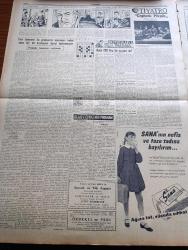 Cumhuriyet Gazetesi - 21 Ekim 1960 - Nadir Nadi Köşe Yazısı - Dünkü Duruşma Sadece Bir Saat Sürdü Ve Müdafaalar Yapıldı Köpek Davasında Karar Pazartesiye Kaldı -  Celal Bayar Karar Lehte Veya Aleyhte Olsun Mühim Değil Dedi - Dünkü Duruşmada Yalnız Celal Bayar'ın Kızı Nilüfer Gürsoy Hazır Bulundu - Yassıada İntibaları Yazan Cevat Fehmi Başkut - Dışişleri Bakanı Selim Sarper Atina'da Yapılacak Temaslardan Çok Ümitli - Sabah Şarkısı Yazan Taylor Caldwell Yazı Dizisi - Şişli Camiini Yaşatma Derneğinin Yaptıracağı Dükkanlar - Fransa'da Beşinci Cumhuriyet En Ciddi Krizi Geçiriyor - Burhan Felek Köşe Yazısı - Resimli Roman Başkasının Günahı Çizen Yves Sayol - Tiyatro Cephede Piknik Yazan Lütfi Ay - Fenerbahçe Kız Voleybol Takımı Şampiyon Kulüpler Turnuvasında - Can Bartu Ve Metin Oktay Aftan İstifade Ediyorlar - Fenerbahçe Ankaragücü Maçı - Arı Bisküvileri - Ford Motor Comet'i Takdim Eder - Radyolin Diş Macunu - Kodak - Hermes Precisa Yazı Makineleri -  Ali Ulvi'nin Fırçasıyla Oktay Engin