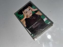 Nefes Ayşegül Aldinç ( Kiss 2000 ) sıfır ambalajında