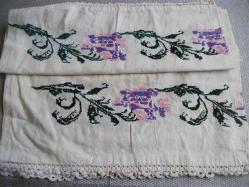 KANAVİÇE  İŞLEMELİ  - ÇİFT KİŞİLİK YASTIK