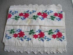 KANAVİÇE  İŞLEMELİ  - ÇİFT KİŞİLİK YASTIK