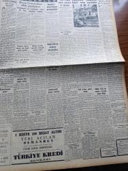 Cumhuriyet Gazetesi - 19 Mayıs 1954 - Onun İzinden Giderek Yazan Nadir Nadi Köşe Yazısı - 19 Mayıs Spor Ve Gençlik Bayramı - Adnan Menderes Kabinesinin Yeni Üyeleri - Çocuk Kral Ve Kraliçe Dün Akşam Seçildi - Kral Seçilen Vedat İrdelp - Kraliçe Seçilen Fatma Dural - Libyalılar Türkiye'yi İkinci Vatan Sayıyorlar - Fransa'da De Gaulle Yeniden Sahneye Çıkıyor Yazan Aydemir Balkan - Rusların Amerikalılara İade Ettikleri Gemiler Yazan Samih Sami - Müslüman Dünyasının Münevverleri Ve Atatürk Yazan Va Nü - Sigara Kalp Hastalıkları Da Yapıyor - Belediye Reisinin Odasında Çırılçıplak Soyunan Kadın - Burhan Felek Köşe Yazısı - Ses Sanatkarı Sabite Tur İle Gazino Arasında Çıkan İhtilaf- Bisikletle Dünya Turuna Çıkan Türk Genci Duygulu Antaç - Büyük Adli Hatalar Çeviren Mazhar Kunt Yazı Dizisi - Ay Dünyaya Radyo İşaretleriyle Haberler Mi Gönderiyor - Gripin - Profesör Nümbüs'ün Maceraları Çizgi Roman