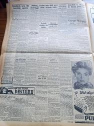 Cumhuriyet Gazetesi - 14 Mayıs 1954 - Meclisin Açılma Arifesinde Ankara'dan Notlar Doğan Nadi Bildiriyor - Büyük Millet Meclisi Bugün 15 te Toplanıyor - Cumhuriyet'in Atlantiğe Atılışından 23 Ay Sonra Bulunan İkinci Mesajı - Çocuk Kral Ve Kraliçe'nin Belli Olmasına Yalnız 4 Gün Kaldı - Denizcilik Bankası Ankara Büro Müdürü Raşid Karaca Tevkif Edildi - İnce Memed Yazan Yaşar Kemal Yazı Dizisi - Amerika'dan Getirilen Hindi Yavruları Yazan Süreyya Özek - Burhan Felek Köşe Yazısı - İran'ın Rusya'ya Notası - Ali Baba Ve 40 Haramiler Filme Alınıyor - Büyük Adli Hatalar Çeviren Mazhar Kunt Yazı Dizisi - Futbol Milli Takım Seçme Azası Niyazi Sel İstifasını Verdi - Harika İngiliz Atleti Bannister Kendi Rekorunu Kendim Kıracağım Dedi - Cumhuriyet Radyo Programları Eki - Meşhur Şarkıcı Rita Paul - Beyaz Sarayın Radyo Ve Televizyon Müşaviri Robert Montgomery - Kraliçe Elizabeth 173 günlük Seyahatini Bugün Tamamlıyor - Sarayların Aşk İlahesi Desiree Yazan Anne Marie Selinko Yazı Dizisi - Gripin