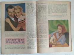 Hollywood Dünyası Haftalık Aktüalite Sinema Tiyatro Müzik ve Magazin Dergisi - 24 Şubat 1945 - Sayı:68 - Ava Gardner - Leslie Brooks - Lina Turner - Rita Hayworth - Alişce Faye - John Paye - Münir Nurettin Selçuk - Oya Sensev - Behzat Butak - Ann Richards - Shirley Temple - Kararsızlar - Ali Suat Sel - Artistler Yabancı Dil Öğreniyorlar - Madeleine Lebeau - Harp etmek mi? Film çevirmek mi ? daha güç - Betty Davis'in yeni filmi - Eski Dost - Paris'te sinema hatıralarım - Galip Arcan - Generallığımızın Sonu - Eski Bir Seyahatte - Marjorie Reynolds - Cevap Veriyor fotoğraf ve haberi - Tam Takım Dergi