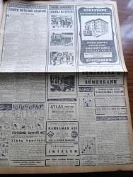 Cumhuriyet Gazetesi - 3 Şubat 1957 - Şeker İçin Soru Fethi Çelikbaş Meclise 11  Suallik Bir Önerge Verdi - Kar Fırtınası Yüzünden Dün 6 Uçak Kazası Oldu - Kıbrıs'ta Dün 5 Türk Polisi Yaralandı - Eisenhower İle Kral Suud'un Görüşmelerine Ara Verildi - Ürdün Kralı Komünizmi Takbih Etti -  Kasım Güleğe Sorulan 3 Mühim Sual Ve Onun Cevapları - Başbakan Adnan Menderes'in Libya Ziyaretine Dair Neşredilen Müşterek Tebliğ - Alaaddin Tiridoğlu Cumhuriyetçi Millet Partisi'ne Girdi - Despot Yazan Reşat Enis Yazı Dizisi - İdam Sehpasında Can Veren Devletliler Derleyen Cemaleddin Saraçoğlu Yazı Dizisi - Unkapanında 800 Dükkan İnşa Edilecek - Haftanın Şakaları Yazan Burhan Felek - Zihin Sporları - Resimli Romanımız Zırhlı Haydud Çeviren Mazhar Kunt Yazı Dizisi - Akademik Kariyer Meselesi - Batı Trakya'da Arapça Tedrisat Yapan Mektepler - İdam Mahkumu Chessman Tekrar Yüksek Mahkemeye Başvuracak - Beykoz Fenerbahçe'yi 1 0 Yendi - Necla İz Kordon Blö'de - Bugün Çetin Maç Beşiktaş Mı İstanbulspor Mu