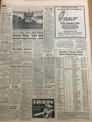 HÜRRİYET GAZETESİ 16 KASIM 1965 YIL :18 SAYI :6304--Çiftçiye açılan kredi miktarı arttırılıyor --Motoru yanan THY uçağında 49 kişi ölüm tehlikesi atlattı ---İngilizce öğretmeni ,işçi olarak Almanya ya gitti ---İngiltere 50 milyon lira kredi teklif etti ---Kalbine saplanan bıçak ile Bayındır dan İzmir e getirilen genç kurtarıldı ---Hafta da 16 saat eğe yapan kızların elleri nasır bağladı --İki eşkiya bir turist  çifti kurşun yağmuruna tuttu ---Doğum kontrol ilaç  ve araçlarını kullanan 7 bin kadından ancak 5 i gebe kaldı ---35 liraya aldığı taklit broş çalınmış mal çıkınca mahkemelik oldu --Moskova -Pekin arasında anlaşmazlık genişliyor ---Kuraklık yüzünden Van Gölü nün suları 8 metre çekildi --Bir Alman çifti Bodrum dan aldıkları merkeple Dünya turuna çıkıyor ---Futbolculara para cezası ---Beşiktaş ı kolay kolay tutamazlar --Clay artık konuşmuyor --Patterson ,koca ayıdan çok daha iyi bir boksör ---Ulaştırma Bakanı Kadro değil  zihniyet değiştireceğiz dedi ---