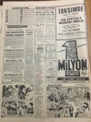 HÜRRİYET GAZETESİ 7 KASIM 1965 YIL :18 SAYI :6295--Kıbrıs ta ki 10 bin Yunan askerinin çıkmasını istedik --Güven oyu müzakeresi dün başladı --Ve Altan adlı işçimiz genç kızı sahte isimle karım diye yurda soktu --Karı-koca  memleketimizde Waterlo Savaşı adlı bir film çevirecekler ---Köylüler bir katili linç ederek öldürdü --Çırçır ve çeltik fabrikası yandı --Demirel in makam arabası : Cadillac---Belediye gelirleri azaldı ,borç gırtlağa kadar çıktı ---Romalı gençler ,serseri turistlere dayak attılar ---Fenerbahçe -Beşiktaş --Şansların eşit olduğu maçta ,neticeyi takımların mücadelesi tayin edecek --Feriköy -Vefa 0-0 berabere ---I. Spor :0 Beykoz :0--Hacettepe Şekerspor u 1-0 mağlup etti ---Meclis  Bakanlık Divanı için partiler anlaştı --Üniversiteler 500 talebe daha alacak --Hırsızlıkla itham edilen hizmetçi kadın  hanım beyden  kıskandığı için iftira etti diyor ---Amerika ,Türkiye ye 2 Muhrip Veriyor --