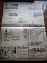 Cumhuriyet Gazetesi - 10 Şubat 1957 - Başbakan Adnan Menderes'in Demeci İçin Muhalefetin Fikri - İsrail'de Nümayişler Yapılıyor - Otomobil İthali Yasağında Son Açık Kapı Da Kapatıldı - Anadolu Ajansı Yeni Bir Veçhe Verilecek - Dün Gece 4 Macar Mültecisi Geldi - Kral Suud Amerika'dan Ayrıldı - Milliyetçi Çin Hariciye Vekili Yeh İstanbula Geldi - Ankara'da Rock And Roll - Kıbrıs'ta Tedhişçiler Çocukları Öne Sürüyor - İdam Sehpasında Can Veren Devletliler Derleyen Cemaleddin Saraçoğlu Yazı Dizisi - Despot Yazan Reşat Enis Yazı Dizisi - İki Adaletsizlik Yazan Hasan Ali Yücel Köşe Yazısı - Brigitte Bardot Fotoğraf - Hindistan Başdelegesi Komünist Mi - Rami Beyin Ceketi Yazan Burhan Felek - Resimli Romanımız Zırhlı Haydud Çeviren Mazhar Kunt Yazı Dizisi - Galatasaray Beyoğluspor'u 4 0 Yendi - Demiryolları Takımımız Avusturyayı 7 1 Yendi - Fenerbahçe Bugün Adalet İle Karşılaşıyor - Kara Harp Okulu Şampiyon - Küçükayasofya'nın Kulübü Çayı - Bambi Talk Pudrası - Sümerbank