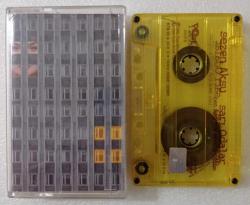 SEZEN AKSU / Sarı odalar