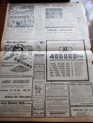Cumhuriyet Gazetesi - 22 Şubat 1957 - Birleşmiş Milletlerde Yeni Yunan Oyunu - Güney Avrupa NATO Başkomutanı Amiral Briscoe Mühim Bir Konuşma Yaptı - Eisenhower İsrail'in Tecziyesine Taraftar - Bahar Bayramı Yolsuzluğu Davası Dün Başladı - Dün CHP'yi Ve Cumhuriyetçi Millet Partisi Bütçeyi Tenkid Ettiler - Osman Bölükbaşı Dedi Ki - Metin Toker Aleyhine Duruşmasına Dün Başlandı - Demokrat Parti'den İhraç Edilen Zonguldak Mebusu Cemal Kıpçak Hürriyet Partisine Girdi - İdam Sehpasında Can Veren Devletliler Derleyen Cemaleddin Saraçoğlu Yazı Dizisi - Despot Yazan Reşat Enis Yazı Dizisi - Aydınlar Arasında Bir Anket - Kuzey Afrika'da Fransa Yazan Numan Menemencioğlu - Hamdi Varoğlu Köşe Yazısı - Osmanlı Bankası - Milliyetçi Çin Delegesi Kıbrıs'ın Türklüğünü Belirtiyor - Vefa Emniyeti Yenemedi 0 0 - Türkiye Boks Birincilikleri - Ordu Takımının Dünkü Antrenmanı - Fenerbahçe Ankara'ya Gidiyor - Macar Ujpest Takımı Geldi - Sporumuzun Kalkınması Yolunda Çalışmalar - Nuh'un Ankara makarnası