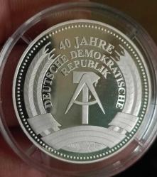 Doğu Almanya 1990 yılı Almanya'nın 40 yıl anısına Opera binası Gümüş kaplama madalyon 17.50g 35mm