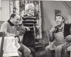 Bilen Kazanıyor Filmi 1965 Oyuncular Münir Özkul Öztürk Serengil Gönül Yazar Hulusi Ketmen Fotoğraf