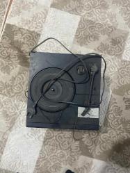 Müzik seti plak çalar bakım istiyor