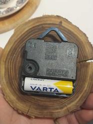 DUVAR SAATİ,  PİLLİ OSMANLICA KAĞIT KADRANLI DUVAR SAATİ,  ÇALIŞIR VAZİYETTE..