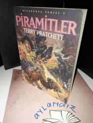 Diskdünya Serisi • 7 • PİRAMİTLER