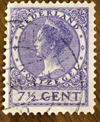 Hollanda Pulu - Nederland Stamp -  Mektup Zarfından Kesilmiş  / Postadan Geçmiş Pul Filateli - Damgalı - KRALİÇE WILHELMİNA TEMALI HOLLANDA PULU, 7 1/2 PARA - YABANCI PULLAR -NOSTALJİK DOĞUM GÜNÜ HEDİYESİ