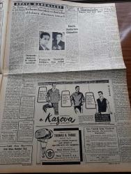 Cumhuriyet Gazetesi - 10 Eylül 1962 - Meclis Üyelerinin Dikkatine Yazan Feridun Ergin Köşe Yazısı - Başbakan İsmet İnönü Kalkınmanın Güçlüğünden Bahsetti - Cumhuriyetin Anketi 100 Tacire 10 Sual Durumun İyiye Gittiği Doğru Mu - Amerika'nın Yeni Uzay Adamı Walter Shirra 25 Eylül'de Atılacak - Galatasaraylı Futbolcu Ali Beratlıgil'in İşlettiği Kocaelililer Kulübü Polis Tarafından Basıldı - Amerikan Okullarında Irk Ayrımı Sona Eriyor - Yer Demir Gök Bakır Yazan Yaşar Kemal Yazı Dizisi - Türkiye'de Sosyalizminin İlkeleri Yazan İlhan Selçuk Köşe Yazısı - Küba'nın Havadan Ve Denizden Ablukaya Alınması İstendi - Fransa'da Denizaltı Villaları İnşa Edildi - Osmanlı Tarihinde Haydut Aşkları Yazan Reşat Ekrem Koçu Yazı Dizisi - Bay Oscar Karikatür - Profesör Nümbüs'ün Maceraları Çizgi Roman - Gecenin Ucundaki Işık Yazan Peride Celal Yazı Dizisi - Galatasaray Bükreşte Galibiyeti Haksız Bir Penaltı Golü İle Kaçırdı - Beşiktaş Vefa'yı Bozguna Uğrattı - Fenerbahçe Galatasaray'ı 68 60 Mağlup Etti