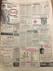 HÜRRİYET GAZETESİ 4 EYLÜL 1968 YIL :21 SAYI :7312--Cesetler toplu halde gömülüyor ---Bartın ve Amasra da En Az 15 Ölü Var --Yaralı sayısı 150 den fazla --Ruslar şehir ve kasabaları  terk ederken Prag hükümeti de kontrolü eline alıyor ---Depremin  sarstığı  diğer bölgeler --Kendilerini evlat edinen  zengin kadının işkence yaptığını  ileri süren dört kız polise sığındı --Yunanistan  Makarios  a Enosis isteğini bir müddet  için unutmasını tavsiye etti ---Avusturalya ya işçi sevkiyatı  2 aya  kadar  başlıyor ---Beşiktaş  Olimpiakos --Ümitlerimiz şampiyonanın en zayıf ekibi gösteriliyor ---Manchester City ölmedi uyuyor --Atletlerimiz Balkan Şampiyonasına Gitti --Fenerbahçe de fazla kilo almak  yasak --Galatasaray gençleri bugün deneyecek ---Bir milyonere yaş gününde göbek dansözü hediye ettiler --Tunç Plak : Aysel Türkoğlu ---Komşusunu tek kurşunla alnından vurup öldürdü --Üniversitelere  öğrenci kaydı 5 gün sürecek ---Genelev patronu heykelini diktirdi --