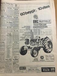 HÜRRİYET GAZETESİ 4 EYLÜL 1968 YIL :21 SAYI :7312--Cesetler toplu halde gömülüyor ---Bartın ve Amasra da En Az 15 Ölü Var --Yaralı sayısı 150 den fazla --Ruslar şehir ve kasabaları  terk ederken Prag hükümeti de kontrolü eline alıyor ---Depremin  sarstığı  diğer bölgeler --Kendilerini evlat edinen  zengin kadının işkence yaptığını  ileri süren dört kız polise sığındı --Yunanistan  Makarios  a Enosis isteğini bir müddet  için unutmasını tavsiye etti ---Avusturalya ya işçi sevkiyatı  2 aya  kadar  başlıyor ---Beşiktaş  Olimpiakos --Ümitlerimiz şampiyonanın en zayıf ekibi gösteriliyor ---Manchester City ölmedi uyuyor --Atletlerimiz Balkan Şampiyonasına Gitti --Fenerbahçe de fazla kilo almak  yasak --Galatasaray gençleri bugün deneyecek ---Bir milyonere yaş gününde göbek dansözü hediye ettiler --Tunç Plak : Aysel Türkoğlu ---Komşusunu tek kurşunla alnından vurup öldürdü --Üniversitelere  öğrenci kaydı 5 gün sürecek ---Genelev patronu heykelini diktirdi --