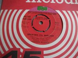 G - YASEMİN KUMRAL - Girne'den yol bağladık - Barış dersi