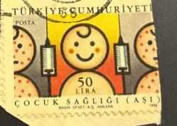 Türk Pulu - Turkish Stamp -Aşı görselli-- Mektup Zarfından Kesilmiş / Postadan Geçmiş Pul Filateli - Damgalı - ÇOCUK SAĞLIĞI TEMALI 1988, 50 LİRA - Türkiye Cumhuriyeti, NOSTALJİK DOĞUM GÜNÜ HEDİYESİ