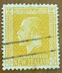 Yeni Zelanda Pulu- New Zealand Stamp -Mektup Zarfından Kesilmiş  / Postadan Geçmiş Pul Filateli - KRAL V. GEORGE TEMALI PUL,  2 PARA - YABANCI PULLAR - NOSTALJİK DOĞUM GÜNÜ HEDİYESİ
