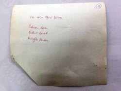 MÜŞFİK KENTER'İN ORİJİNAL FOTOĞRAFI - 19 x 17 cm EBADINDA, BÜYÜK BOY  - SİYAH & BEYAZ, MÜŞFİK KENTER TİYATRO SAHNESİNDEYKEN BİR KARE - MÜŞFİK KENTER, PEKCAN KOŞAR, BÜLENT KORAL - VER ELİNİ YENİ DÜNYA OYUNU