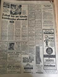 HÜRRİYET GAZETESİ 10 KASIM 1966 YIL :19 SAYI :6658--Cahide Sonku Kayıp --Atatürk ü Milletçe Anıyoruz ---Manisa soyguncularından  üçü silahları ile yakalandı: İçişleri Bakanı :Sükan :Asayiş Mükemmel Değil Dedi --- Hepsi Mardinli olan şakilere bir kadın silah temin etmiş --Hukuk Fakültesinin  Boykotçu  Talebeleri Dün Yine Sınıfları Bastı ---Amerikalı doktorları suçlayan  ortopedistler  hastaneye gelenleri muayenehanelerine  çağırmış --Harita -Planlama ve İmar Müdürlüğü Birleştiriliyor ---Amerikalı Barış Gönüllüleri bir hafta içinde Gine den  çıkarılıyor ---Ocak :Yenal Genel Müdür Olacak ---Metin ve Turgay pazar günü oynatılmıyor ---İrlanda milli maçına Rusya tertibi çıkacak --Suat ın mecburi izni dün kaldırıldı --Radoviç sakat --Müsabaka esnasında çiklet  çiğnenmesi ölüme sebep oluyor ---Onu andığımız günde --