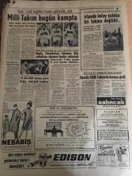 HÜRRİYET GAZETESİ 9 KASIM 1966 YIL :19 SAYI :6657--Gnl .Güventürk : İhtilal söylentileri  maksatlıdır --Manisa soygunu ile ilgili üç kişi yakalandı --Bütün Arap ülkelerinde  kaçak Türk talebesi  var --F.Sükan gece yarısı Kırıkkale yi teftiş etti --Altı  ay önce  Fil Moho yu öldüren  zengin ,teslim oldu --4 Yaşında iki ayağından ,30 yıl sonra  da bir kolundan oldu ---Aktör  Kuzey Vargın  pavyonda  kum torbası gibi dövüldü ---Moskova da ki akrabalarım  bile benimle  konuşmaktan  korkuyordu --Şehre 3,5 milyon sarfiyle trafik  lambaları  takılacak --Hindistan da inekler için çıkan olayda  7 kişi öldü --Milli Takım bugün kampta ----İrlanda kolay yutulur  bir lokma değildir ---Gegiç ,Fenerbahçe takımını dün sabahtan  akşama kadar çalıştırıldı ---79 defa Milli formayı giyen değer ,voleybolu  bırakıyor ---Amatör  Milli Takım da  kampa girdi ---Bikinili ihtilalciler --Elvis Presley in yıldızı yine parladı --Erkekler için saate bakmak zevkli bir iş oldu ---İran da şiddetli bir deprem oldu --