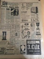 HÜRRİYET GAZETESİ  16 KASIM 1966 YIL :19 SAYI :6664--Sarhoş polisin vurduğu genç liseli ,bir hafta sonra öldü --Demirel :Bizde Sosyalist Geçinen Komünisttir --Mehmet Ali Williams ı kan içinde yere serdi --Clay ringden ayrılırken  boksör  Terrell  e  sıra sende dedi --Gizli Komünist  Partisi Hakkında Rapor Geldi --Heykele Sevişen Hollandalı  Güzel Kızı Atina dan Attılar --Amerika da ki Türk iş adamı  Öztekin  Türkiye de  yatırım imkanları arıyor --Fatma ,uyur gezer taklidi yaparak  komşu köyden yakışıklı Kamil ile buluşuyormuş ---Grevcilerle işverenler  kardeş kardeş eğlendiler --Belediye af yüzünden 10 milyon lira kaybetti --Almanya da seks ticareti yapanlara  cephe  alınıyor ---Fuar Göl Gazinosu : Yıldırım Gürses ---İrlanda ile oynuyoruz --Amatör Takımımız da bugün saat 14:30 Almanya ile karşılaşıyor --Süper Bebek :Yeni bir sistemle üstün  zekalı çocuk yetiştiriliyor --Tahiti li dansözler Lübnan da yeni bir dans  modası yarattılar --