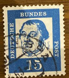 Almanya Pulu - Germany Stamp -  Mektup Zarfından Kesilmiş  / Postadan Geçmiş Pul Filateli - 1963 Damgalı - MARTIN LUTHER TEMALI PUL, 15 PARA - YABANCI PULLAR -NOSTALJİK DOĞUM GÜNÜ HEDİYESİ
