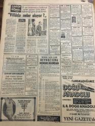 HÜRRİYET GAZETESİ 19 KASIM 1966 YIL :19 SAYI :6667--Deprem Bölgesi için Meclis Araştırması Açılacak ---Batan Balıkçı Motorunda 7 Kişi Öldü --Hintli Kraliçe :Vatanımın artiste değil doktorlara ihtiyacı var ---Şiddetli rüzgar ve sel İtalya yı altüst ediyor ---Sahte doktor beyaz gömleği giyince kendini kulak -boğaz  mütehassısı sandı ---Barda  bıçak çeken Amerikalıyı ,polis Amerikalılara teslim etmedi ---İmar planına aykırı binalar  inşa ediliyor ---Galatasaray Honved ile oynuyor --Beşiktaş -Altay karşılaşıyor ---Galatasaray bugün gidiyor --Milli maç için İngiltere  ile anlaşmaya varıldı ---Gegiç : Bütün takımlar Fenerbahçe ye karşı müdafaa  oynuyorlar --Bülent :10 yıl sonra daha  oynayacağım ---Oswald ın Kennedy nin tek katili olmadığını savunan bir sinema filmi yapıldı ---Fikret Hakan bir tiyatro ekibi kurdu ---Suzan Avcı :Rejisör soyun diyor ,bende  soyunuyorum --Ye-Ye Kralı Erkut Taçkın Zeynep Tedü ile çalım attı --Esen Püsküllü :Ben evlendim  ,sinema da kısmetim açıldı ---