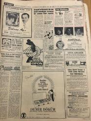 HÜRRİYET GAZETESİ 19 KASIM 1966 YIL :19 SAYI :6667--Deprem Bölgesi için Meclis Araştırması Açılacak ---Batan Balıkçı Motorunda 7 Kişi Öldü --Hintli Kraliçe :Vatanımın artiste değil doktorlara ihtiyacı var ---Şiddetli rüzgar ve sel İtalya yı altüst ediyor ---Sahte doktor beyaz gömleği giyince kendini kulak -boğaz  mütehassısı sandı ---Barda  bıçak çeken Amerikalıyı ,polis Amerikalılara teslim etmedi ---İmar planına aykırı binalar  inşa ediliyor ---Galatasaray Honved ile oynuyor --Beşiktaş -Altay karşılaşıyor ---Galatasaray bugün gidiyor --Milli maç için İngiltere  ile anlaşmaya varıldı ---Gegiç : Bütün takımlar Fenerbahçe ye karşı müdafaa  oynuyorlar --Bülent :10 yıl sonra daha  oynayacağım ---Oswald ın Kennedy nin tek katili olmadığını savunan bir sinema filmi yapıldı ---Fikret Hakan bir tiyatro ekibi kurdu ---Suzan Avcı :Rejisör soyun diyor ,bende  soyunuyorum --Ye-Ye Kralı Erkut Taçkın Zeynep Tedü ile çalım attı --Esen Püsküllü :Ben evlendim  ,sinema da kısmetim açıldı ---