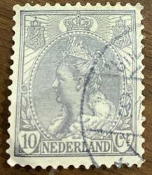 Hollanda Pulu - Nederland Stamp -  Mektup Zarfından Kesilmiş  / Postadan Geçmiş Pul Filateli - Damgalı - KRALİÇE TEMALI HOLLANDA PULU , 10 PARA - YABANCI PULLAR-NOSTALJİK DOĞUM GÜNÜ HEDİYESİ