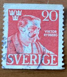 İsveç Pulu - Sweden ( Sverige ) Stamp - Mektup Zarfından Kesilmiş  / Postadan Geçmiş Pul Filateli - DAMGALI - YAZAR VIKTOR RYDBERG TEMALI PUL,  20 PARA - YABANCI PULLAR-NOSTALJİK DOĞUM GÜNÜ HEDİYESİ