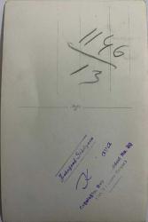 ELİNDE KİTAP OLAN KIZIYLA POZ VEREN ELBİSELİ ANNE FOTOĞRAFI , FOTOĞRAF STÜDYOSU KARLIOVA,  ORİJİNAL SİYAH & BEYAZ, 14x9cm EBADINDA - 1956 yılında çekilmiş-1940'LAR, 1950'LER, 1960'LAR ve 1970'LER TÜRKİYE'SİNDEN NOSTALJİK DOĞUM GÜNÜ HEDİYESİ