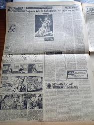 Cumhuriyet Gazetesi - 8 Ağustos 1962 - Başbakan İsmet İnönü Dün Bir Basın Toplantısı Yaptı - İşçilerin Bütün Davaları Öncelikle Ele Alınıyor - Manisa'daki Gecekondu Olayı Hakkında Vali Niyazi Araz'ın İzahatı- Marilyn Monroe Şöhretinin Aksine Sade Bir Törenle Yarın Gömülecek - Bursa İle Mudanya Arasında Bir Sanayi Bölgesi Kuruluyor - İzmir Fuarına Bu Yıl 26 Yabancı Devlet Katılıyor - Yunan Dışişleri Bakanı Averof Türk Yunan Federasyonu İçin Şimdilik Zamansız Dedi - Gecenin Ucundaki Işık Yazan Peride Celal Yazı Dizisi - Planlı Menderes Politikası Yazan İlhan Selçuk Köşe Yazısı - Türk Yunan Dostluğuna Bir Bakış Yazan Cihad Baban - Doğu Almanya'da Yiyecek Sıkıntısı Son Hadde Vardı - Burhan Felek Köşe Yazısı - Osmanlı Tarihinde Haydut Aşkları Yazan Reşat Ekrem Koçu Yazı Dizisi - Bay Oscar Karikatür - Profesör Nümbüs'ün Maceraları Çizgi Roman - Jane'in Kızı Çizgi Roman -  Resimli Roman Melun Kız Çizen Yves Sayol Yazı Dizisi - Galatasaray Bu Gece PSV İle Karşılaşıyor - Antrenör Kokotoviç