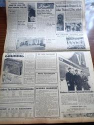 Cumhuriyet Gazetesi - 20 Temmuz 1962 - Astar Ve Yüz Hikayesi Yazan Nadir Nadi Köşe Yazısı - Konya Ovasının 2 Milyon Dekarı Kumlar Altında Hicret Başladı - Akçay Plajında Sazlı Sözlü Bir Yürüyüş Yapıldı - Siirt Dağlarına Sığınan Koçeroyu 500'den Fazla Jandarma Takip Ediyor - İETT Borcunu Ödemezse Tesislere El Konacak - Cemal Gürsel Dün Sezai Okan'ı Kabul Etti - Sosyalist Bir Partinin Nüvesini Teşkil Edecek Bir Cemiyet Kuruluyor - Gecenin Ucundaki Işık Yazan Peride Celal Yazı Dizisi - Kahrolası Sanşo İlhan Selçuk Köşe Yazısı - İlim İmamlığı Ve Batı Yazan Cahit Tanyol - Burhan Felek Köşe Yazısı - İğneler Yazan Adalet Cimcoz - Bay Oscar Karikatür - Profesör Nümbüs'ün Maceraları Çizgi Roman - Resimli Roman Melun Kız Çizen Yves Sayol Yazı Dizisi - Metin Oktay'ın İşi İçin İtalya'ya Giden Galatasaray Kulübü Başkanı Ulvi Yenal - Cezmi Or Yarışlarına Bu Yıl 61 Yabancı Atlet Katılacak - Fenerbahçe Transfer Faaliyetini Kapatıyor - Uzun Atlamada Rakipsiz Amerikalı Boston - Grundig Radyo