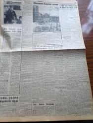 Cumhuriyet Gazetesi - 22 Temmuz 1962 - Nadir Nadi Köşe Yazısı - Okuma Yazma Bilmeyenlerin Sayısı Yeniden Artıyor - Gerur Karakolumuzu Kızıl Pilotun Kasten Bombaladığı Tesbit Edildi - İsmet İnönü Karadeniz Gezisine Çıkıyor - Karapınar Bölgesini Çölleşmeden Kurtarma Planı Kanuni Formaliteleri Bekliyor - Kalkınma Ne Demek Yazan İlhan Selçuk Köşe Yazısı - Gecenin Ucundaki Işık Yazan Peride Celal Yazı Dizisi - Milli Türk Talebe Birliği İdarecileri İtham ediliyor - Laos'un Tarafsız Bir Devlet Olmasına Dün Karar Verildi - 1962 1963 Yunus Nadi Armağanı Makale Yarışması Sosyalizminin Modası Geçmiştir Yazan Samim Anday - Haftanın Şakaları Yazan Burhan Felek Köşe Yazısı - Bay Oscar Karikatür - Jane'in Kızı Çizgi Roman - Resimli Roman Melun Kız Çizen Yves Sayol Yazı Dizisi - General Motors'un Yıllık Hasılat Tutarı Türkiye Milli Bütçesinin 11 Misli - Milletlerarası Bir Öğrenci Köyü Kuruluyor - Başkan Cemal Gürsel Sporculara Çalışma Tavsiye Etti - Avrupa Yelken Şampiyonası Östend'te Başladı