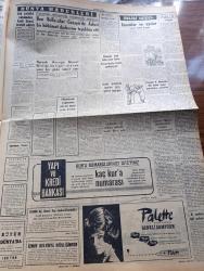 Cumhuriyet Gazetesi - 26 Temmuz 1962 - Ortak Pazar Merkezinde Daimi Bir Temsilcilik İhdas Ediyoruz - Hububat Rekoltemiz Geçen Yıla Nazaran 2.1 Milyon Ton Daha Fazla - Yeni Gümrük Kanunu Eylül Başında Meclise Veriliyor - Koçero Jandarmaların 20 Metre Yakınından Kaçmıştı - Eşkıya Ülkesi Doğu Dağlarında 2 Röportaj Yapan Erol Dallı Yazı Dizisi - The Times'in Türkiye İle İlgili Makalesi -  İçişleri Bakanı Sahir Kurutluoğlu Eşkıya Bertaraf Edilecektir Dedi - İçimizdeki Şeytan Yazan İlhan Selçuk Köşe Yazısı - Gecenin Ucundaki Işık Yazan Peride Celal Yazı Dizisi - 1962 1963 Yunus Nadi Armağanı Makale Yarışması liberalizm mi Sosyalizm Mi Yazan Hakkı Göğez - Ben Bella'cılar Cezayir'de Askeri Bir Hükümet Darbesine Teşebbüs etti - Günde 200 Bin Şişe Bira İstanbul'a Kafi Gelmiyor - Kıbrıs Sigara Fabrikasının İnşaatı Tamamlanıyor - Bay Oscar Karikatür - Profesör Nümbüs'ün Maceraları Çizgi Roman - Jane'in Kızı Çizgi Roman - Resimli Roman Melun Kız Çizen Yves Sayol - Metin Oktay'lı Galatasaray Foto