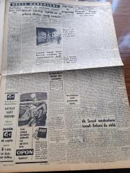 Cumhuriyet Gazetesi - 28 Temmuz 1962 - Ortak Pazar Ve Avrupa Birliği Yazan Nadir Nadi Köşe Yazısı - Mahalli Seçimlerin Tarihi Yaklaştıkça Partilerin Faaliyeti Gittikçe Artıyor - Cezayir'de Ben Bella İle Ben Hedda'nın Uzlaşması İhtimali Belirdi - Jandarma Assubay Okulu Giriş İmtihanları Uzayınca 2 Bin Öğrenci Ankara'da Taşkınlık Yaptı - Eşkıya Ülkesi Doğu Dağlarında 4 Röportajı Yapan Erol Dallı Yazı Dizisi - Tabii Senatör Ahmet Yıldız İsmet İnönü'yü Övdü - Gecenin Ucundaki Işık Yazan Peride Celal Yazı Dizisi - Sınıfsız Toplum Yazan İlhan Selçuk Köşe Yazısı - Melih Cevdet Anday Köşe Yazısı - Fidel Castro Ömür Boyu Sovyet Yardımı İle Yaşayamayız Dedi - Avrupa Siyasi Birliği İçin Çalışmalar -  Bay Oscar Karikatür - Profesör Nümbüs'ün Maceraları Çizgi Roman - Jane'in Kızı Çizgi Roman - Resimli Roman Melun Kız Çizen Yves Sayol - Galatasaraylı Ergun Öztuna Fenerbahçe İle 2 Senelik Mukavele Yaptı - Galatasaray 29 Ağustos'ta Palermo İle Karşılaşacak - Avrupa Binicilik Şampiyonası - Eskrim