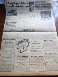 Cumhuriyet Gazetesi - 28 Temmuz 1962 - Ortak Pazar Ve Avrupa Birliği Yazan Nadir Nadi Köşe Yazısı - Mahalli Seçimlerin Tarihi Yaklaştıkça Partilerin Faaliyeti Gittikçe Artıyor - Cezayir'de Ben Bella İle Ben Hedda'nın Uzlaşması İhtimali Belirdi - Jandarma Assubay Okulu Giriş İmtihanları Uzayınca 2 Bin Öğrenci Ankara'da Taşkınlık Yaptı - Eşkıya Ülkesi Doğu Dağlarında 4 Röportajı Yapan Erol Dallı Yazı Dizisi - Tabii Senatör Ahmet Yıldız İsmet İnönü'yü Övdü - Gecenin Ucundaki Işık Yazan Peride Celal Yazı Dizisi - Sınıfsız Toplum Yazan İlhan Selçuk Köşe Yazısı - Melih Cevdet Anday Köşe Yazısı - Fidel Castro Ömür Boyu Sovyet Yardımı İle Yaşayamayız Dedi - Avrupa Siyasi Birliği İçin Çalışmalar -  Bay Oscar Karikatür - Profesör Nümbüs'ün Maceraları Çizgi Roman - Jane'in Kızı Çizgi Roman - Resimli Roman Melun Kız Çizen Yves Sayol - Galatasaraylı Ergun Öztuna Fenerbahçe İle 2 Senelik Mukavele Yaptı - Galatasaray 29 Ağustos'ta Palermo İle Karşılaşacak - Avrupa Binicilik Şampiyonası - Eskrim