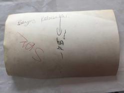 EFSANE MÜZİK GRUBU BEYAZ KELEBEKLER'İN ÇOK NADİR BİR ORİJİNAL FOTOĞRAFI, 18 x 12 cm EBADINDA, SİYAH & BEYAZ - BEYAZ KELEBEKLER ÜYELERİNİN DEVE ve EŞEK SIRTINDA SOKAKLARDA GEZDİKLERİ ANLARDAN BİR KARE, ERCÜMENT ATEŞ, SEVİL ÖZYURT