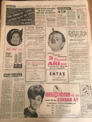HÜRRİYET GAZETESİ 13 OCAK 1968 YIL :20 SAYI :7080--Türkiye de Dün --Kar ,yağmur ,fırtına  yurdu sarstı ---Rotu çıkan bir otobüs kamyona çarptı ,üç ölü yedi yaralı --Türkiye de iki köpeğin  göğüs organları  değiştirildi --Kanseri yenen Oda Seylan a gitti şimdi tehlikeli yolculuk başlıyor ---Işık gemisinden  dün 5 ceset  daha çıkarıldı --Demirel : Vance  e  : Her şeyi göze aldık ya askerlerini  çekerler  ,ya da  Kıbrıs a  çıkarız demişti ---Ali Fuat Cebesoy  un cenazesi bugün  bir törenle  kaldırıldı ---Aynı hatta seyreden iki tren çarpıştı  200 kişi yaralandı --Coşkun Plak : Şükran Ay --İzmir Emniyetine mini etek ile gelen şarkıcı Erdoğan a hanım muamelesi yapıldı ---Suna Koç un düğününde  Hilton bir çiçek  bahçesine dönmüştü ---Hakkı Yeten Başkanlıktan  Feragat Etti --A.Ordu ve PTT Meydan Okuyor --Herrera nın işine son verilecek ---2.Türkiye liginin ikinci devresi bugün başlıyor --Galatasaray  acınacak  durumda --Adnan Süvari Ali çok şımardığı için kadro dışı bırakıldı dedi ---