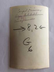 EFSANE MÜZİK GRUBU BEYAZ KELEBEKLER'İN NADİR BİR ORİJİNAL FOTOĞRAFI, 18 x 12 cm EBADINDA, SİYAH & BEYAZ - BEYAZ KELEBEKLER'İN ADAPAZARI KAZASI SONRASINDA CENAZE TÖRENLERİNDE SERPİL ÖRÜMCER'İN AĞLAYIP GÖZYAŞLARI DÖKTÜĞÜ ANLARDAN HÜZÜNLÜ BİR KARE, 1970