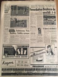 HÜRRİYET GAZETESİ 20 ŞUBAT 1966 YIL :18 SAYI :6398--Avustralya ya göç başlıyor ---Sokak lambalarını söndürüp arabaya kurşun yağdırdılar ---Keban Barajı inşaat mukavelesi imzalandı --Gürsel ecel le  devam ediyor ---A.Topaloğlu  Amerika nın askeri yardımı  artırmasını talep etti --Mısır da üç hafta içinde  yarım milyon nikah kıyıldı ---3 Azılı katil Tekirdağ cezaevinde  firar etti ---Öğretmenini fare  zehri ile öldürmek isteyen öğrenci serbest bırakıldı --Bir doktor açıklıyor :Hormon tedavisi ile  bir kadın kırk yaşından sonra da güzel olabilir --Arkadaşlarının suni teneffüs  yaptırdıkları fil ,kurtarılamadı ---Seyirciler hakemi dövdü ---Fenerbahçe Beykoz da yenildi :1-0--Galatasaray Vefa ,Beşiktaş -Feriköy oynuyor --D.Spor :2 A.Gücü :2--