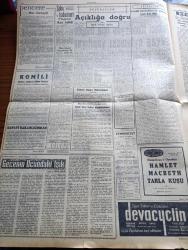 Cumhuriyet Gazetesi - 7 Temmuz 1962 - İkinci Koalisyon İçin Bugün Güven Oylaması Yapılıyor - 14'lerden Bir Parti Kurmaları İstendi - Cüzzamlılar İstanbul İçin Ciddi Tehlike Arzediyor - Brezilya'da Aç Köylüler Yiyecek Satan Yerlere Ve Dükkanlara Hücum Etti - Meclis Tahkikatı Konusunda Adalet Partisi Öç Almaya Başladı - Gecenin Ucundaki Işık Yazan Peride Celal Yazı Dizisi - Hür Cezayir Yazan İlhan Selçuk Köşe Yazısı -  Açıklığa Doğru Yazan Melih Cevdet Anday - Bira Şişesi Depozitosu 25 Kuruş Artırıldı - Fransız Meclisi Gizli Ordu Başkanı Bidault'un Dokunmazlığını Kaldırdı - 2000 Yılında Nasıl Yaşanacak - Bay Oscar Karikatür - Profesör Nümbüs'ün Maceraları Çizgi Roman - Resimli Roman Melun Kız Çizen Yves Sayol Yazı Dizisi - Briç Yazan Haluk Eratak - Tarık Kutver Dün Gece Galatasaray İle Mukavele İmzaladı - Yugoslav Antrenör Ognanov Türkiye'ye Gelmek İstiyor - Avrupa Şampiyon Kulüpler Turnuvasında Galatasaray'ın Rakibi Bükreş Dinamo - Milli Okçuluk Ekibi Bugün Paris'e Gidiyor - Linde