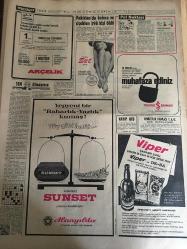 HÜRRİYET GAZETESİ 19 NİSAN 1967 YIL :19 SAYI :6813--İnönü :Sekizler için kurultay karar verecek --Hırsız kovalarken çukura düşen bekçi ayağını  kırdı --Sahte avukat bir yıl hapse mahkum oldu --Ali Fuat Başgil in Cenazesi Kaldırıldı --İstanbul  Emniyet Müdürü ve 14 Valinin Yeri Değişti ---Balkon seyircileri bir başkan eşi ile  oturmaktan çok memnun oldular --Polise de sadece  yakalamak  düştü ---Seller Güney de can ve mal kaybına  sebep oldu --Pakistan da kolera ve çiçekten 398 kişi öldü ---Gegiç : PTT yi yeneceğiz ---Fenerbahçe  ,A.Ordu takımları bugün saat 14 de karşılaşıyor ---Balkan Boks Şampiyonası Bu Gece Saat 21 de Başlıyor ---Kısmet  Nisan ayı sonunda  yeni  ufuklara doğru yelken basacak --14 Ay önce  Gana da darbe  yapan general öldürüldü --Radyo Programları --Önümüzdeki yıl üçlü öğretime gidilmemesi için çalışılıyor ---Basketbol  Milli Takımı Açıklandı --Adana Demirspolular  gol atsınlar diye Sarı Mahmut otomobili ile sahayı düzeltti ---